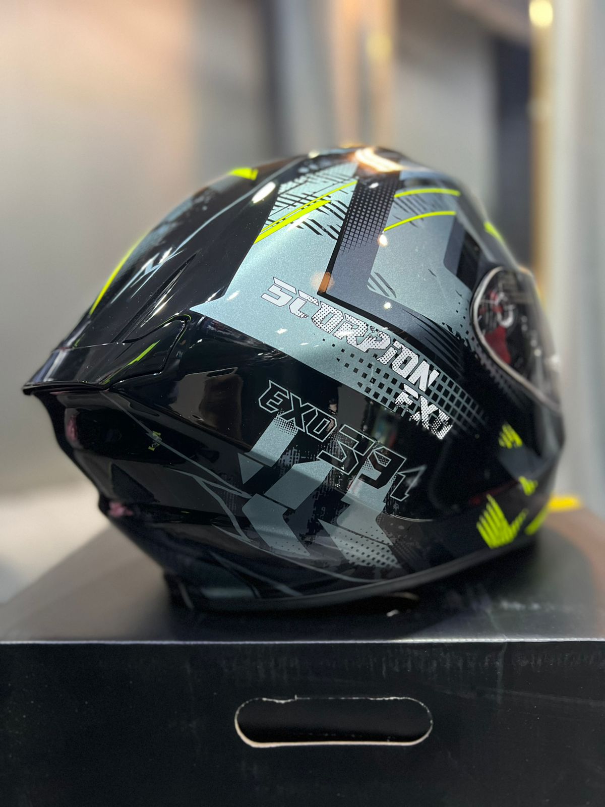 Casco SCORPION EXO 391 Clutter Gris Neon