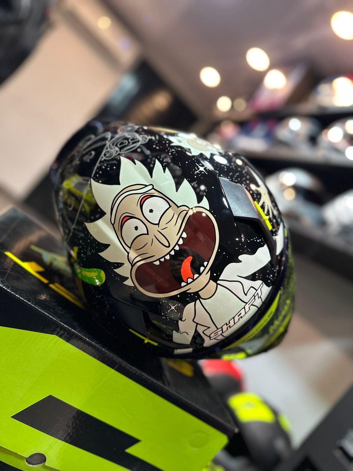 Casco Integral SHAFT 562R Rick and Morty