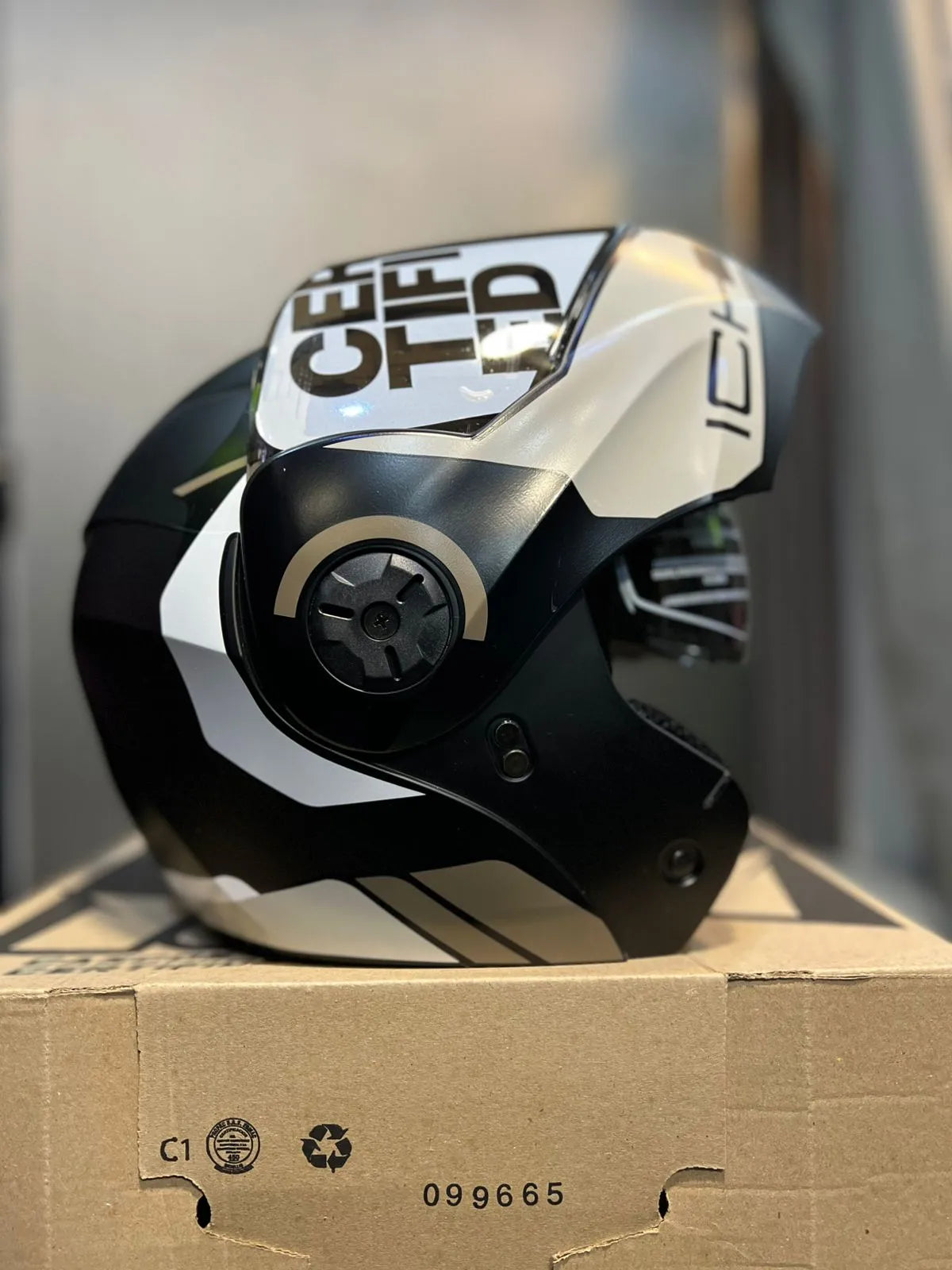 Casco Abatible ICH 3110 Kham Cafe Beige