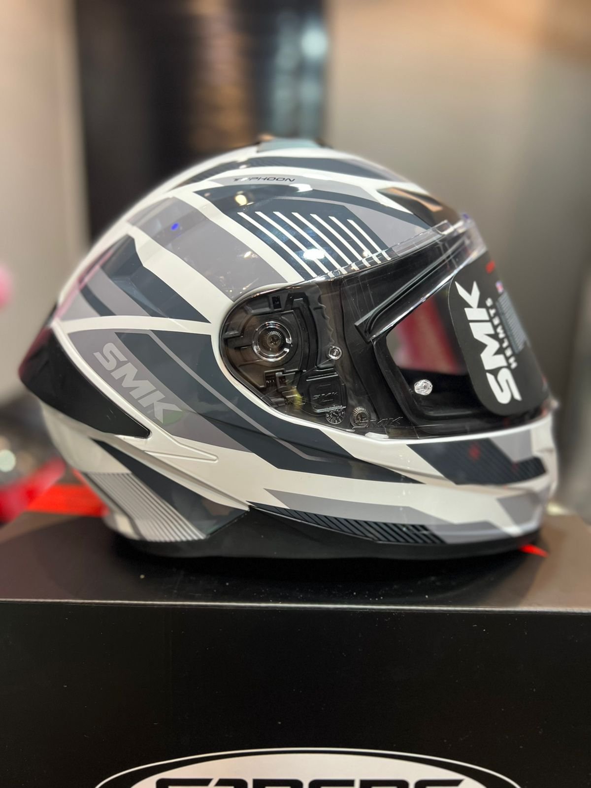 Casco SMK Typhoon Gris