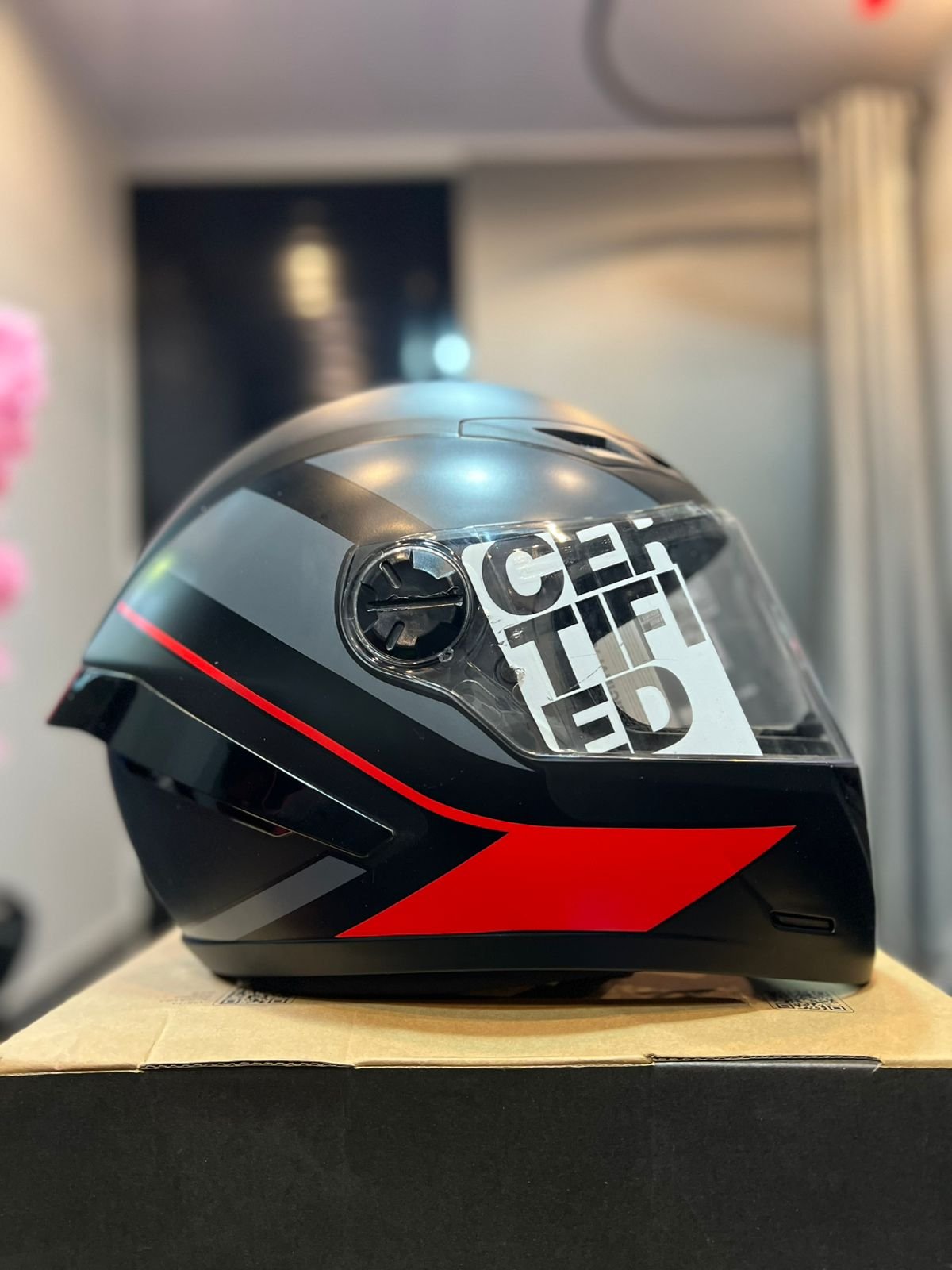 Casco Cerrado ICH 501SP Deus Rojo