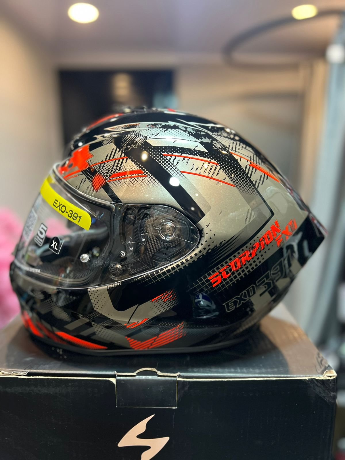 Casco SCORPION EXO 391 Clutter Negro Gris Rojo