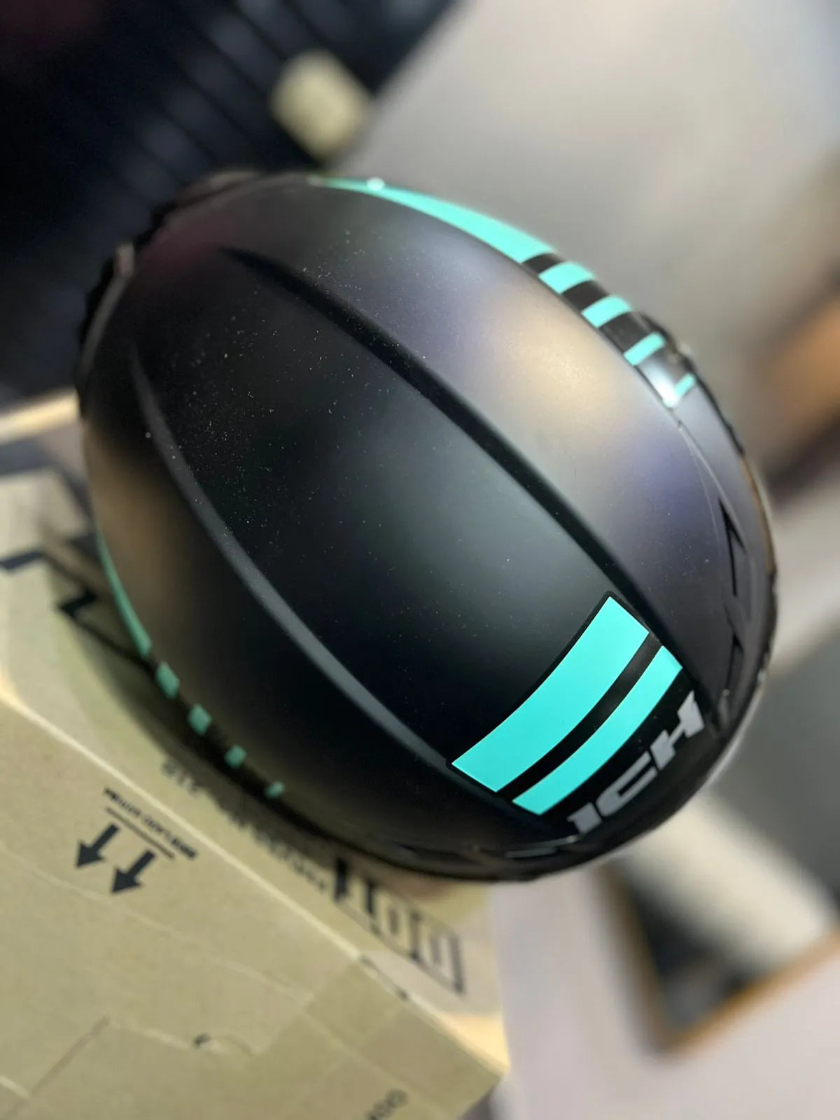 Casco Cerrado ICH 501SP Lauda Turquesa