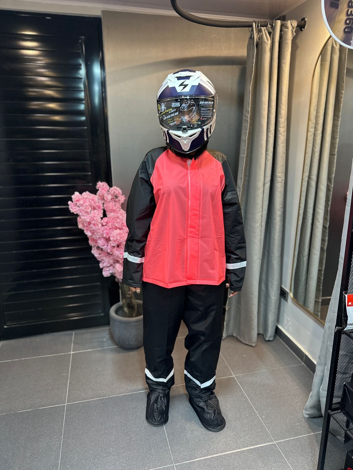 Traje Impermeable DS2M2 Soportado Rosado