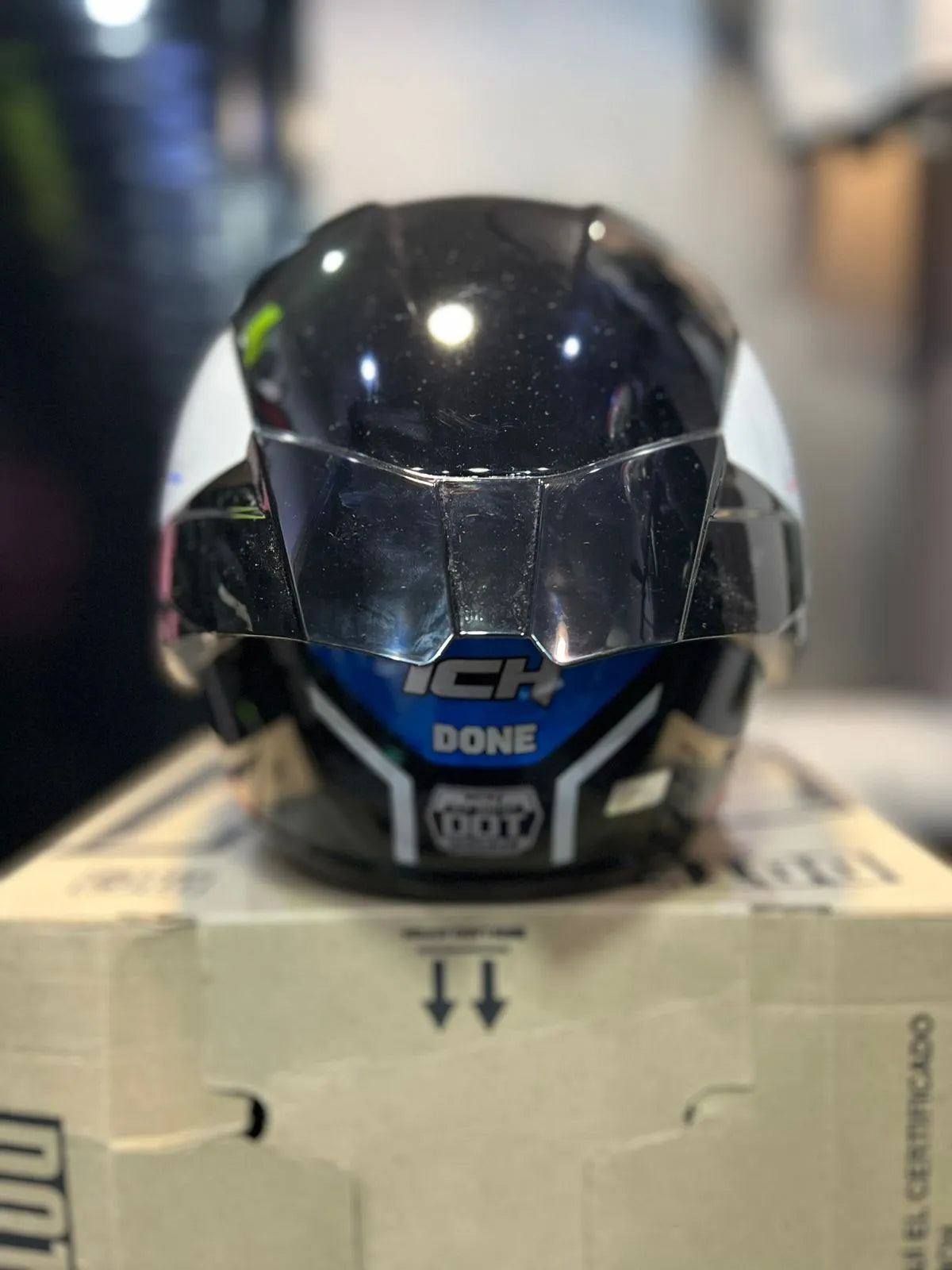 Casco Cerrado ICH 501SP Done Blanco Azul