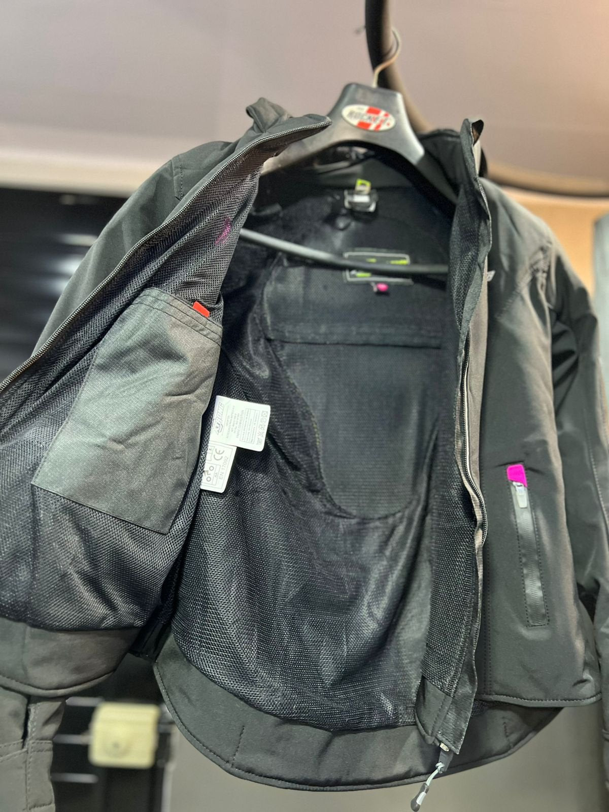 Chaqueta con Protección Xtrong 2700 Rosada