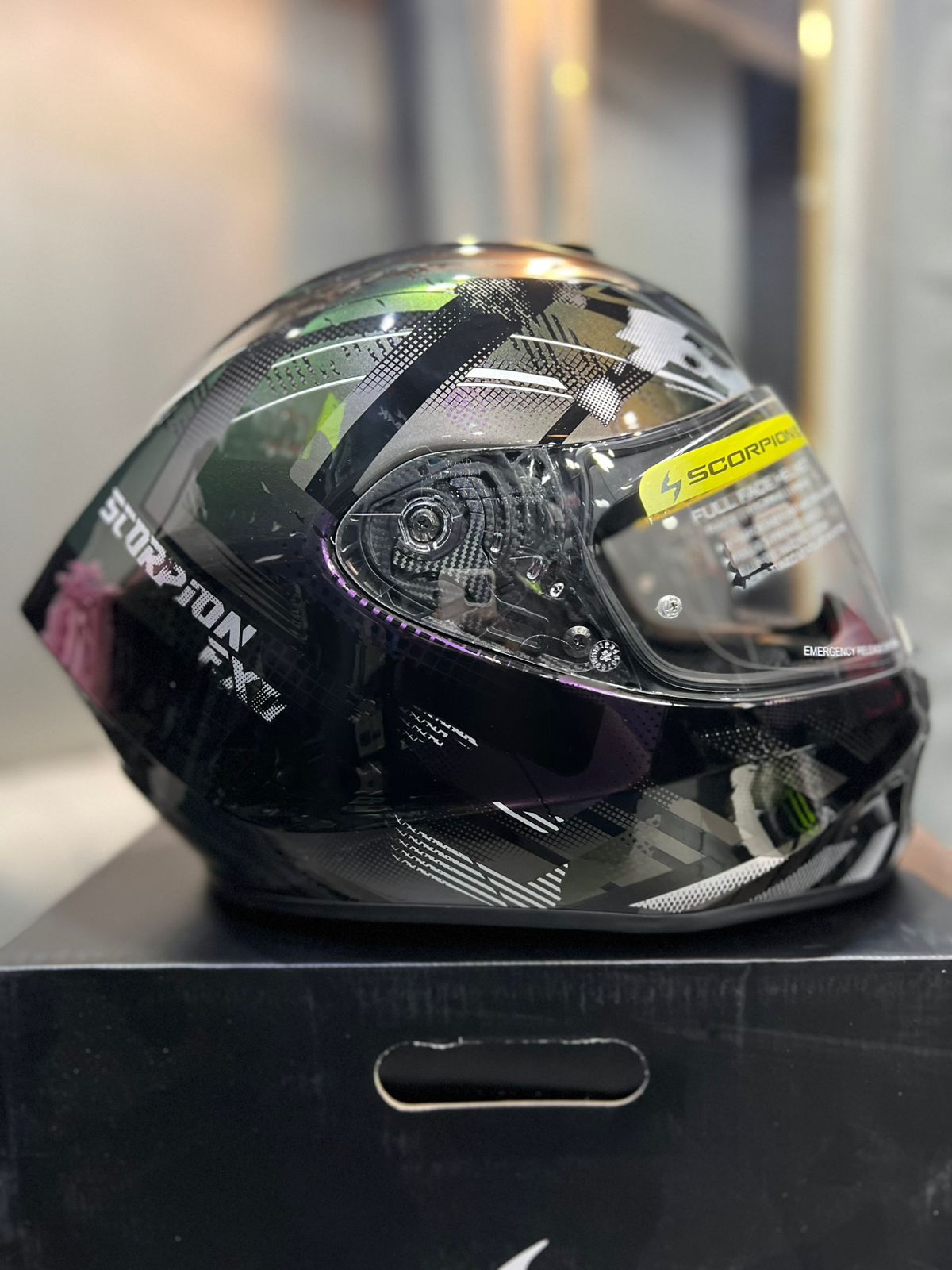 Casco SCORPION EXO 391 Clutter Camaleon
