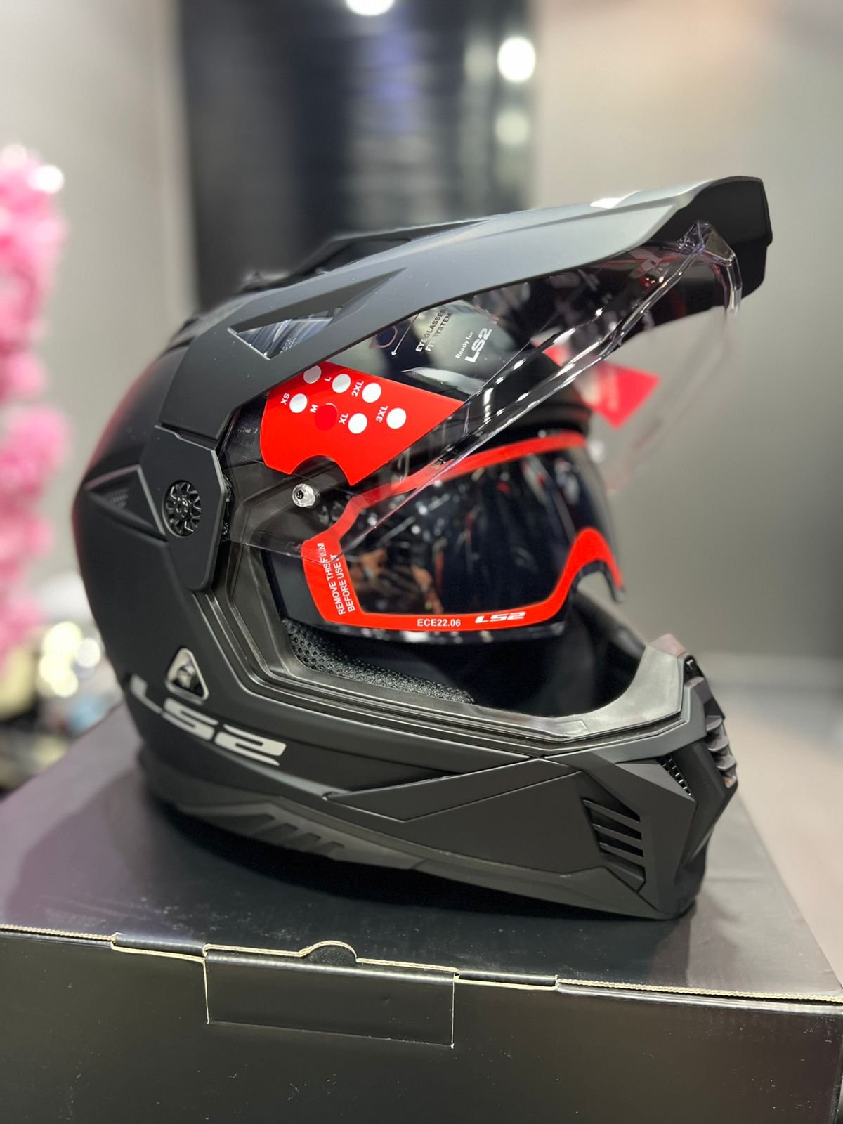 Casco LS2 MX702 Pioneer II Negro Mate