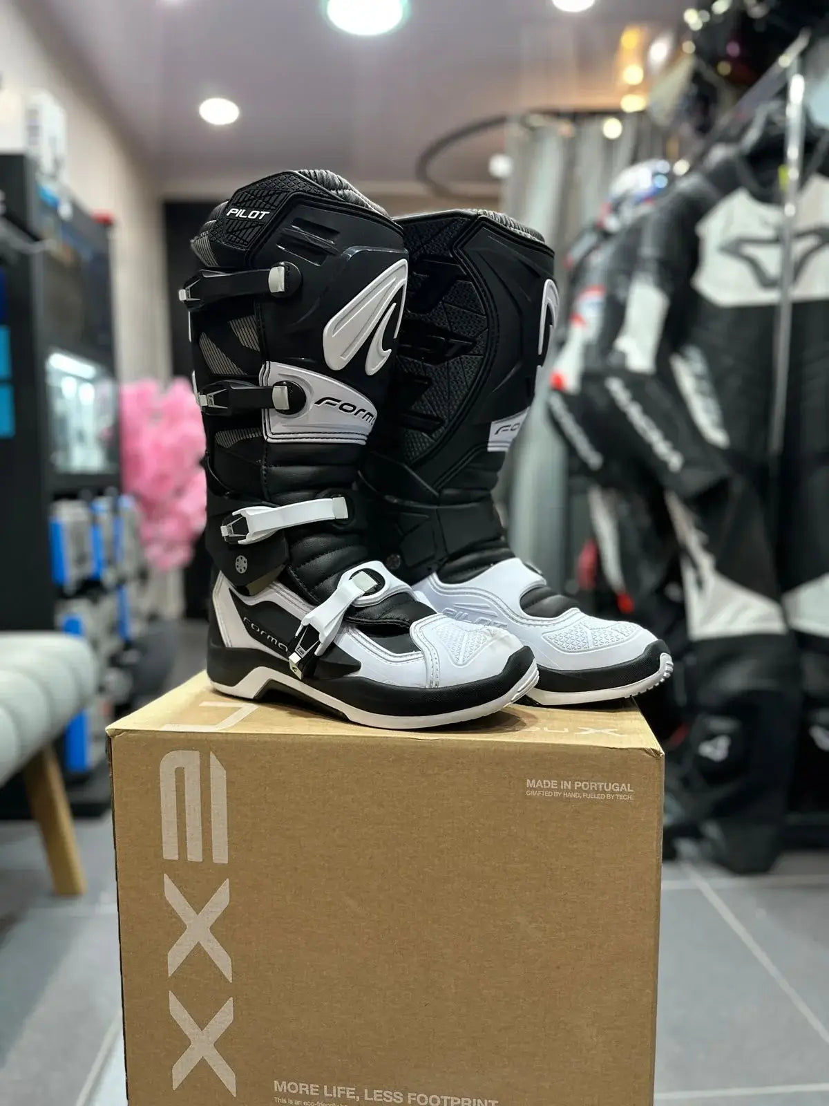 Botas FORMA Pilot Blancas 2