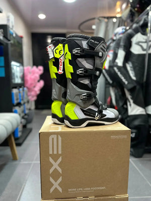 Botas FORMA Pilot Gris 2