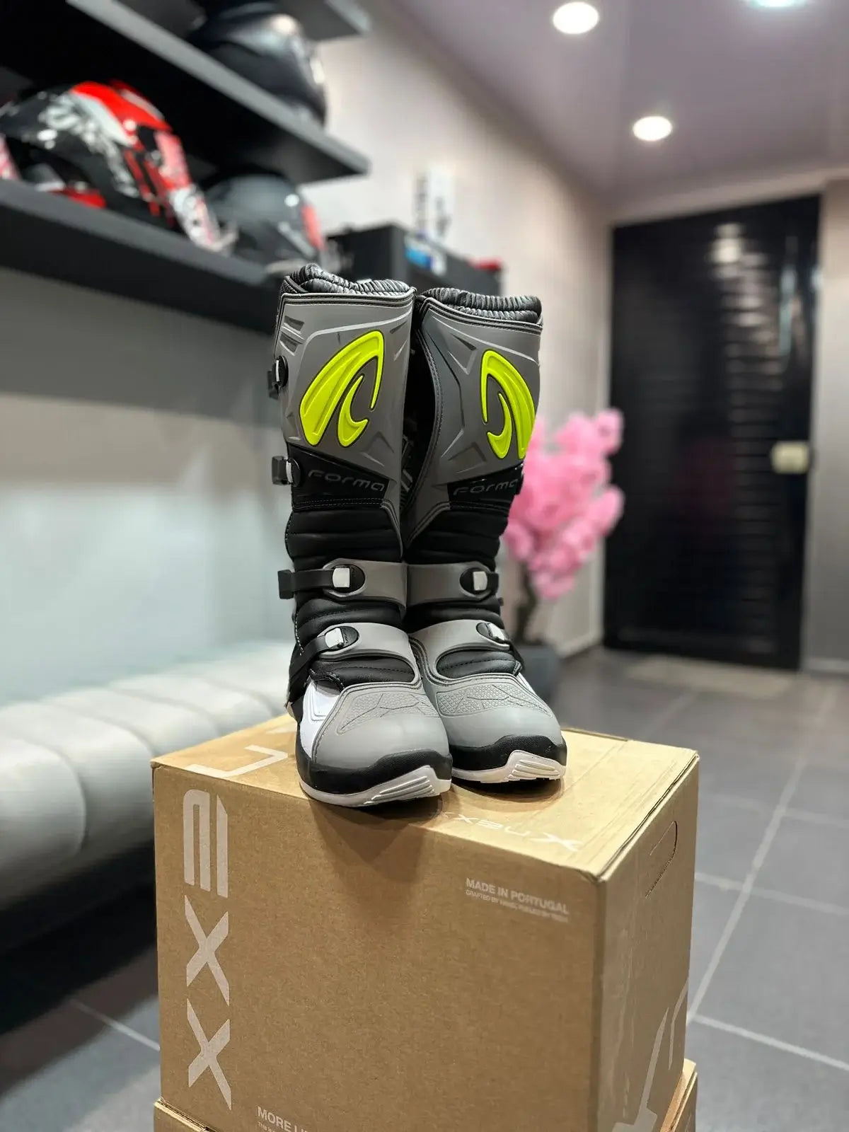 Botas FORMA Pilot Gris 3