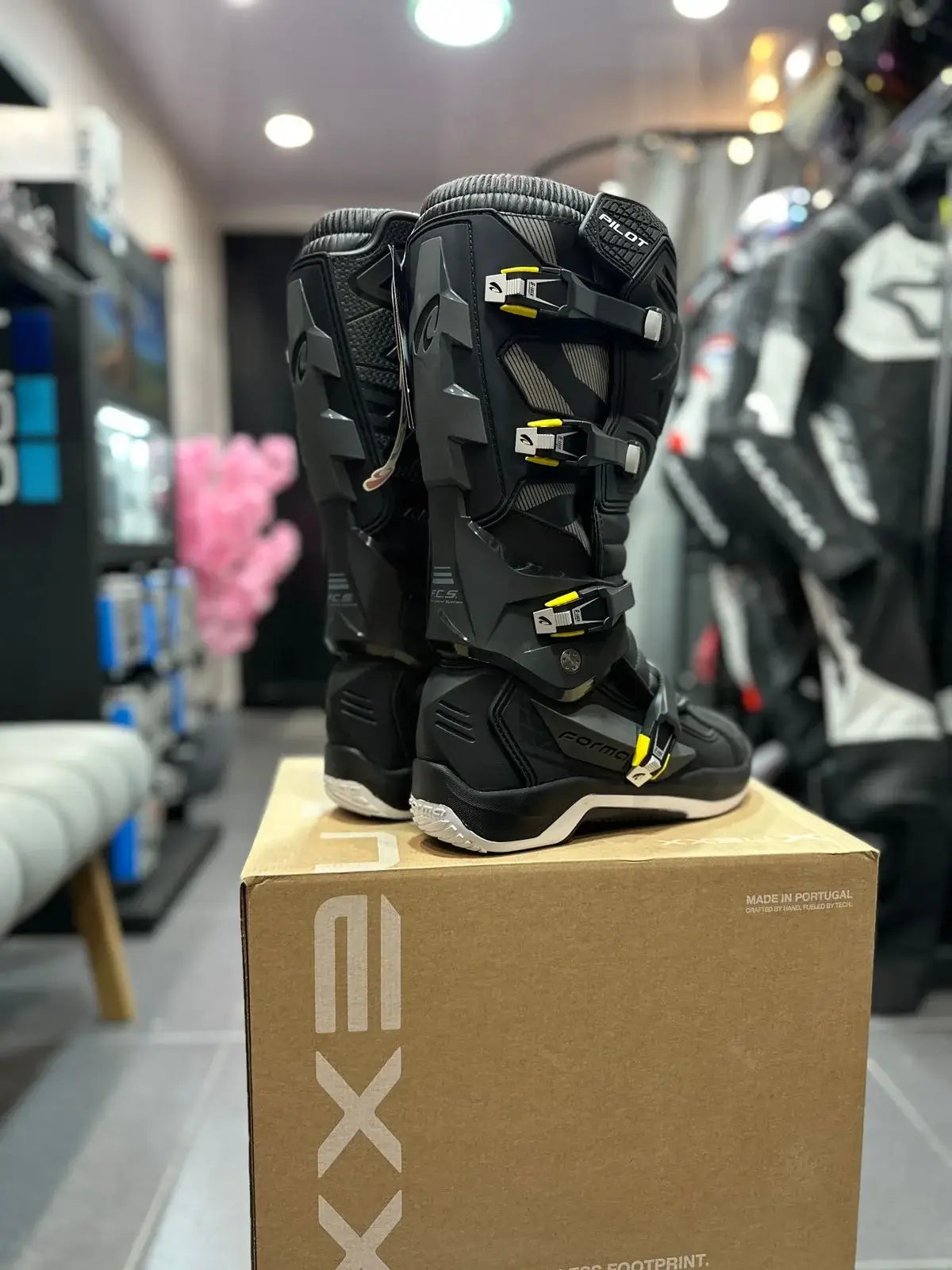 Botas FORMA Pilot Negras 4