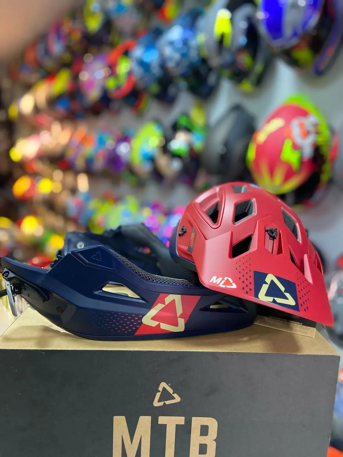 Casco LEATT MTB Enduro Azul Rojo