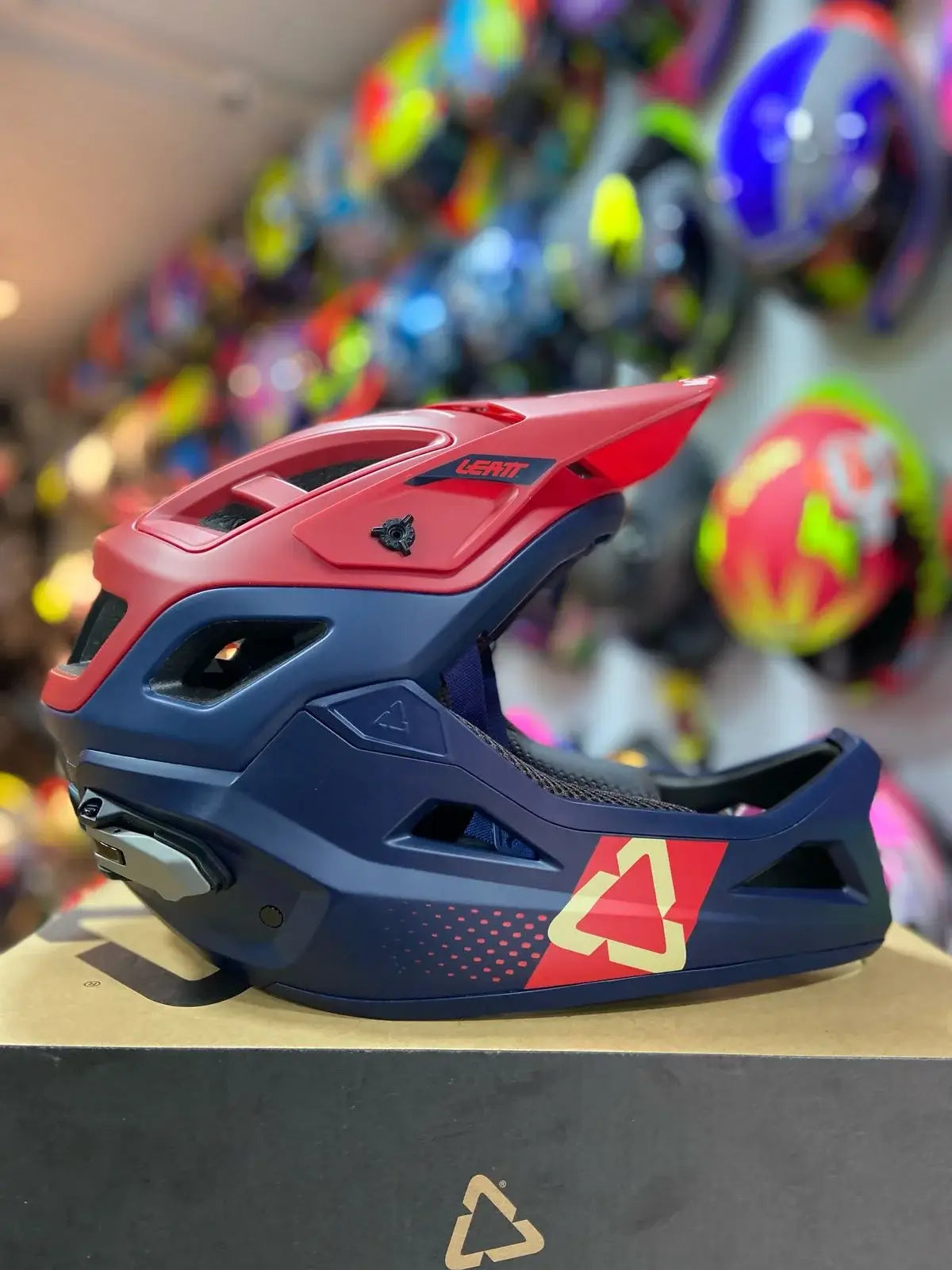 Casco LEATT MTB Enduro Azul Rojo