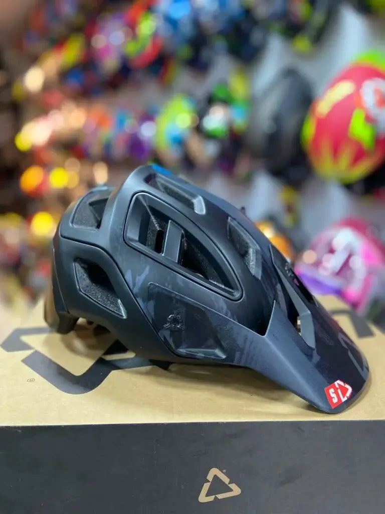 Casco LEATT MTB Enduro Negro 3