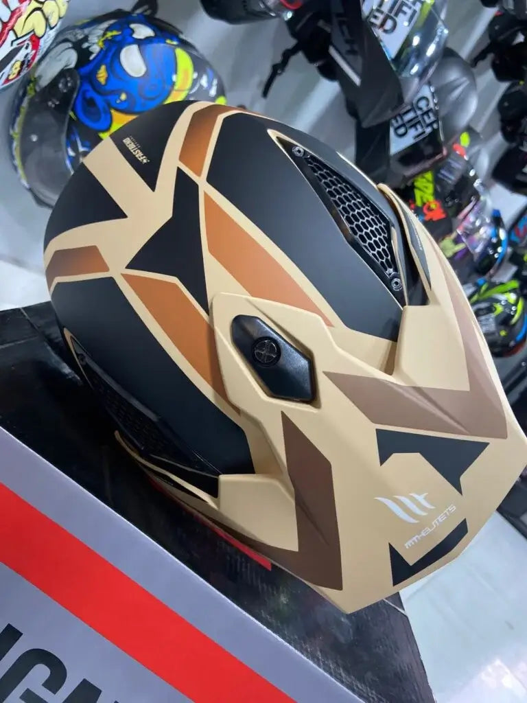 Casco Modular MT Streetfighter S Cafe 3