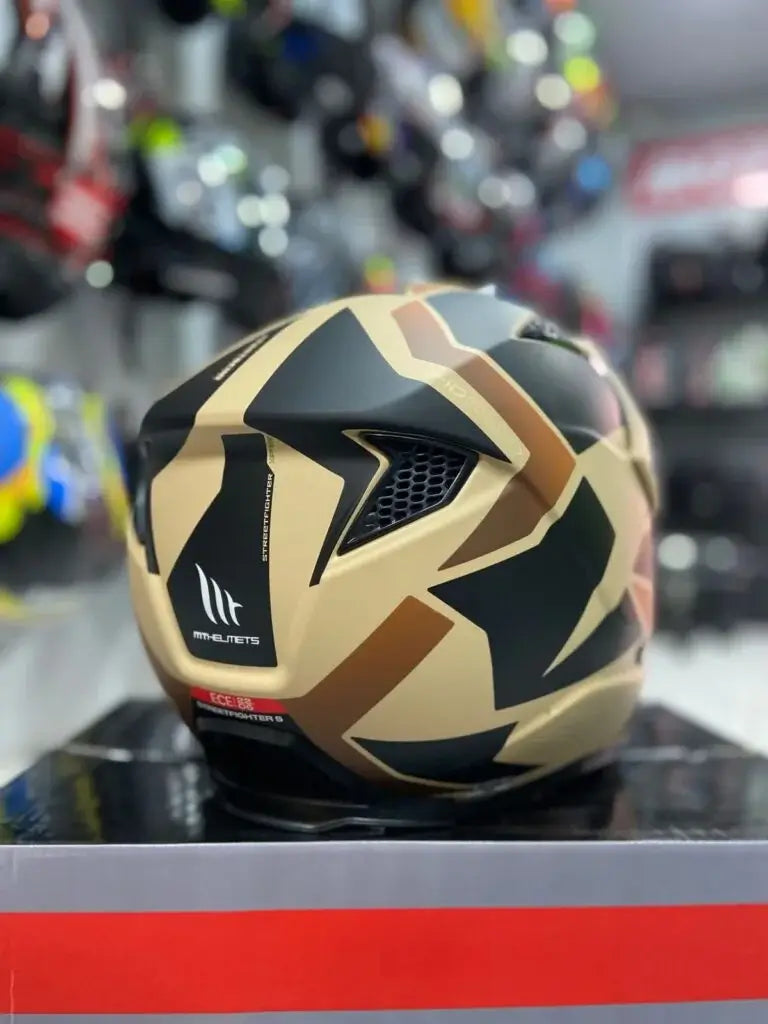 Casco Modular MT Streetfighter S Cafe 4