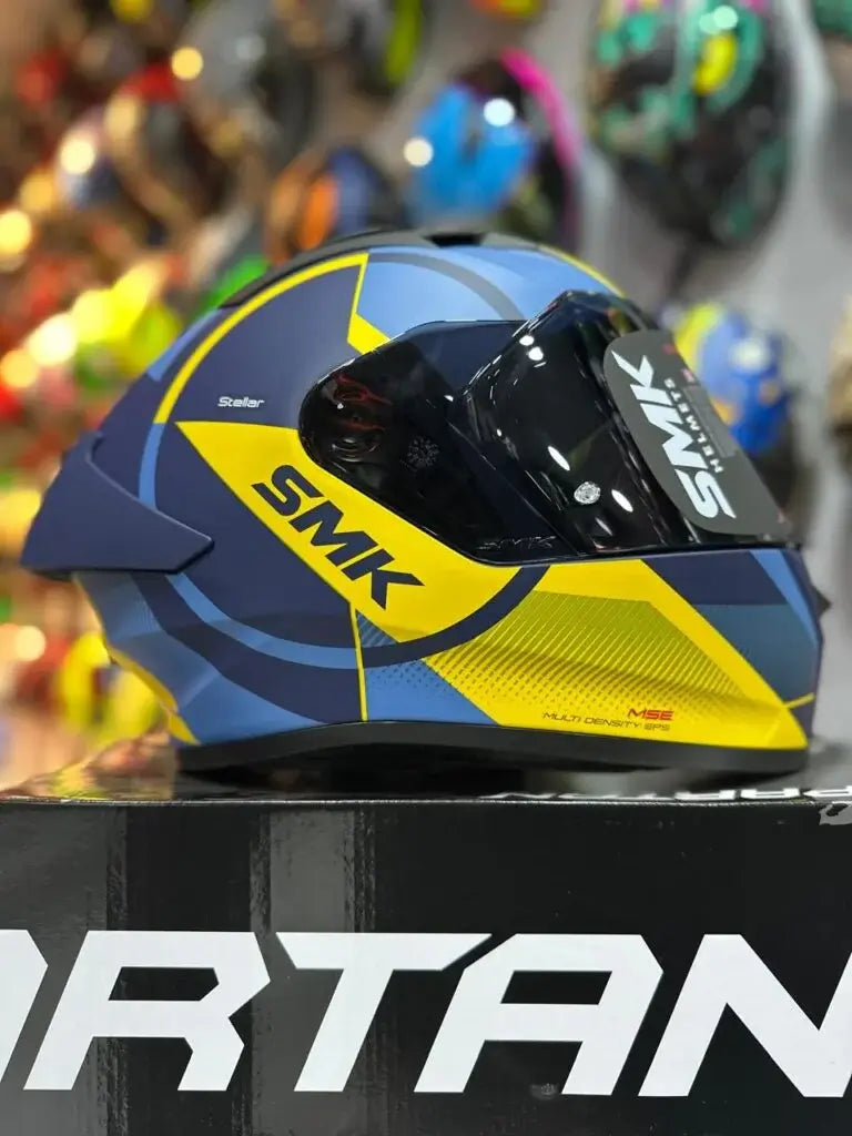 Casco SMK Stellar Faro S01 Amarillo 2