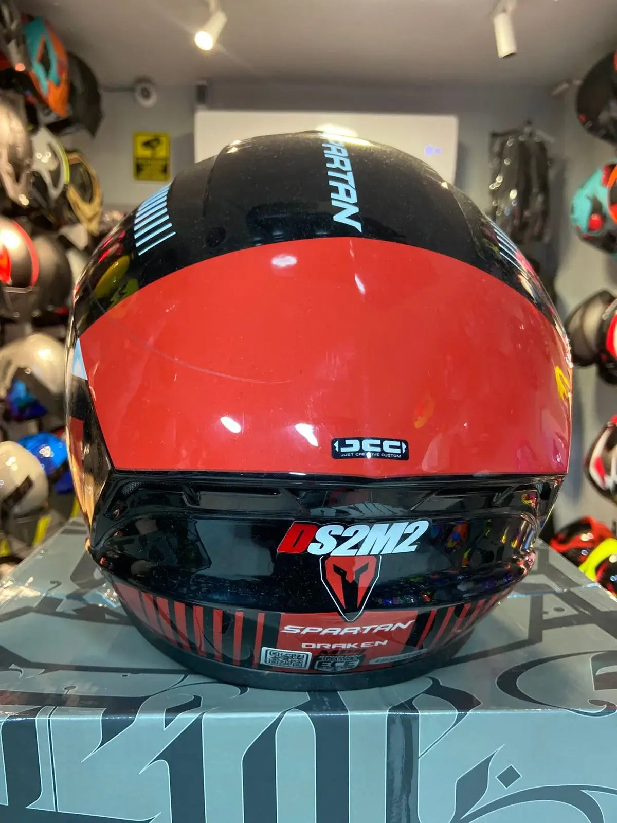 Casco SPARTAN Draken Rojo Negro 4