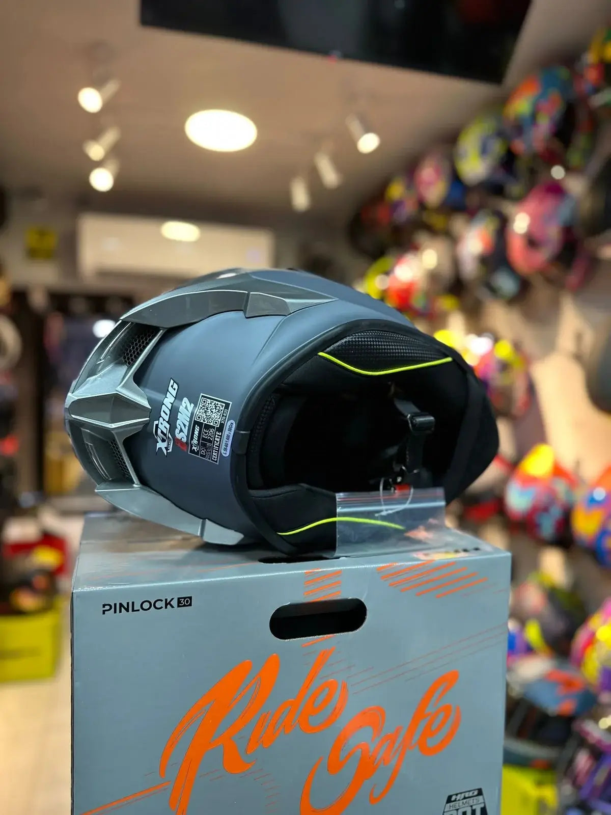 Casco XTRONG 820SP Gris Rata 4