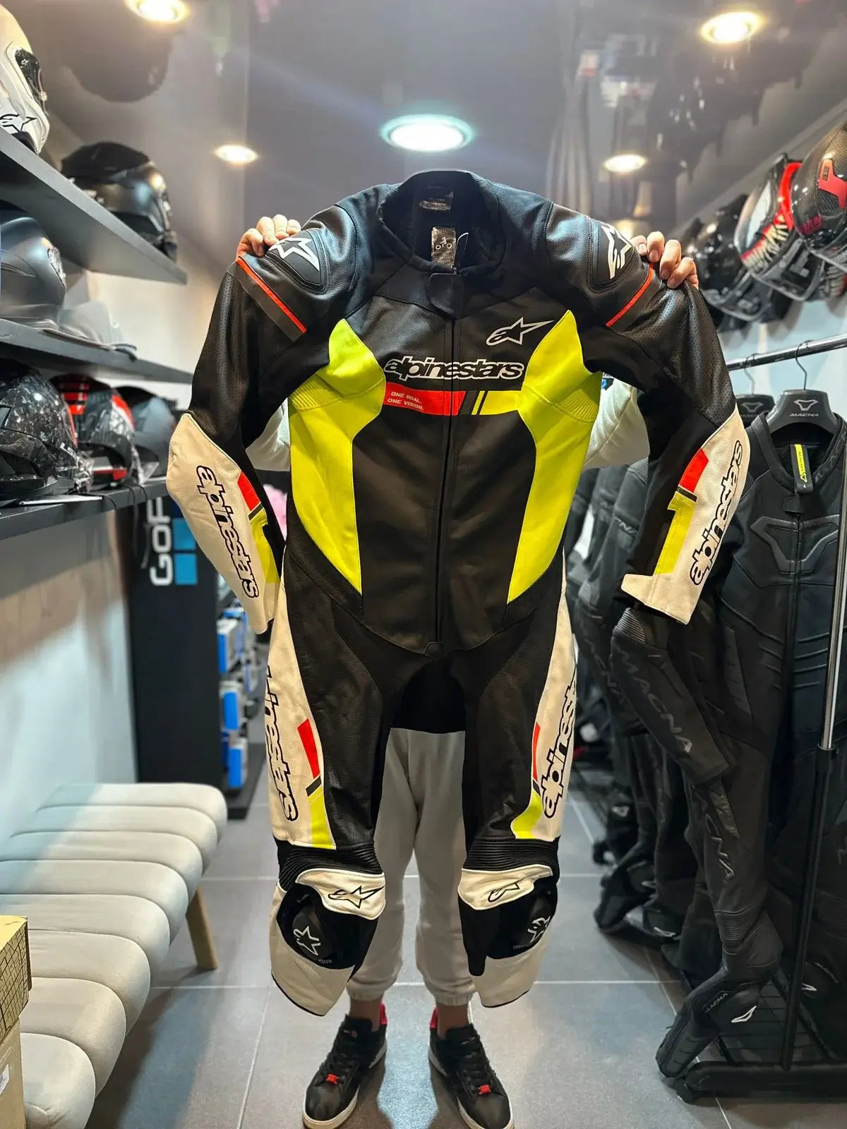Monotraje ALPINESTARS GP Force Chaser Leather Blanco Verde 2