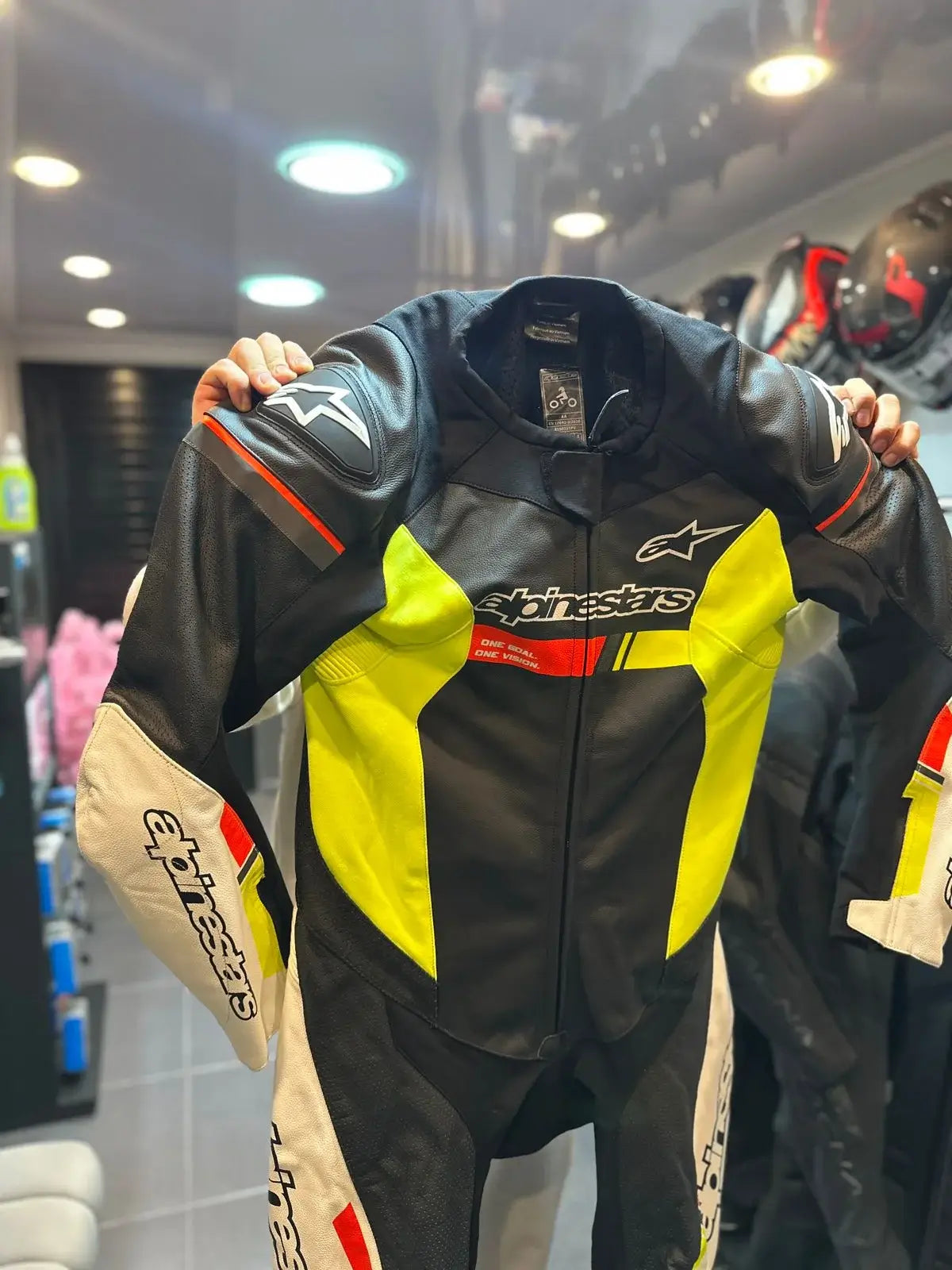 Monotraje ALPINESTARS GP Force Chaser Leather Blanco Verde 3