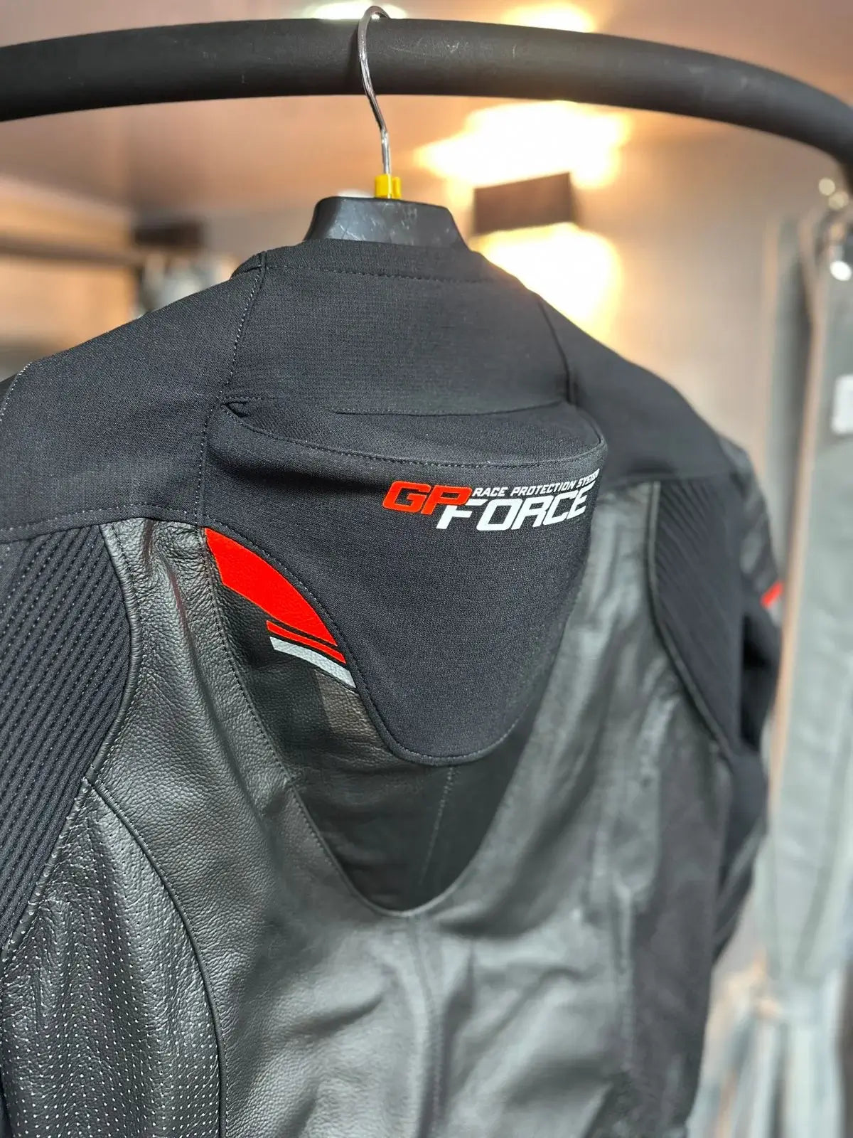 Monotraje ALPINESTARS GP Force Chaser Leather Negro Naranja 2