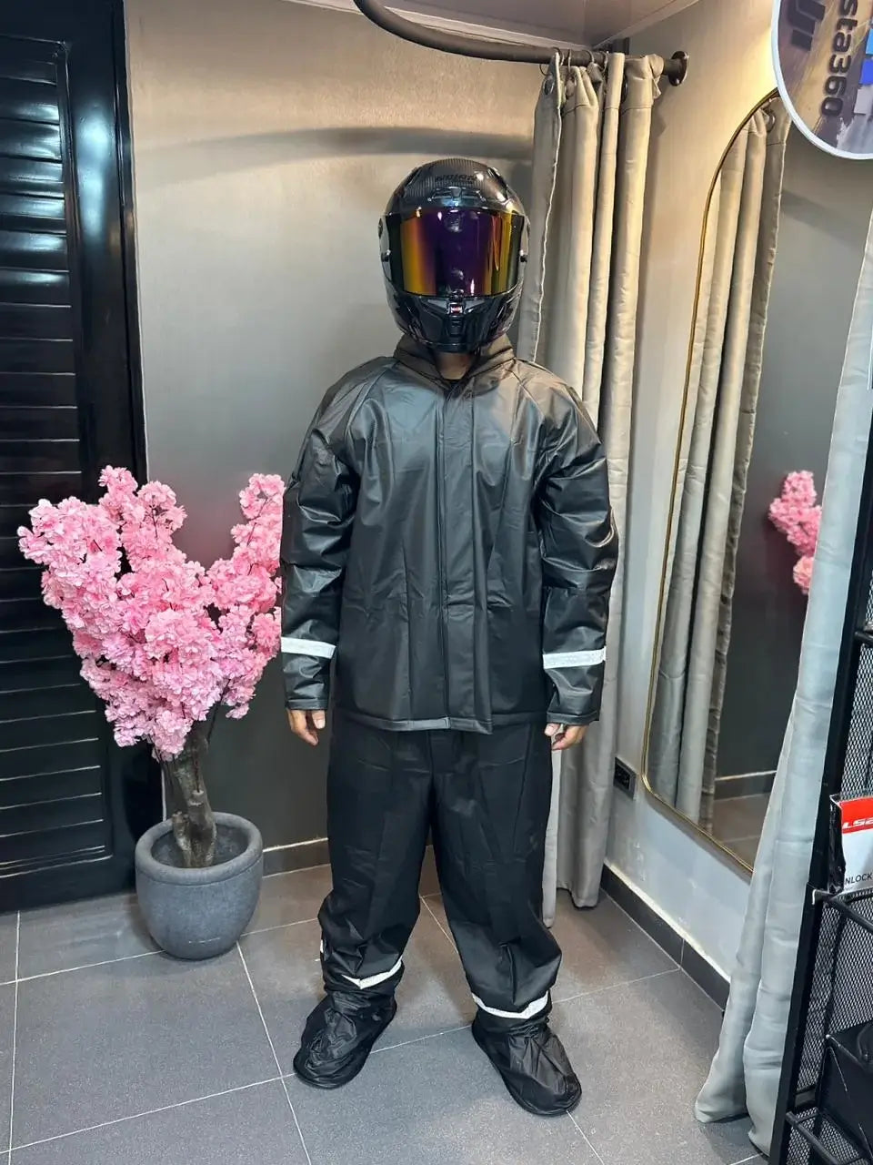 Traje Impermeable DS2M2 Soportado Negro