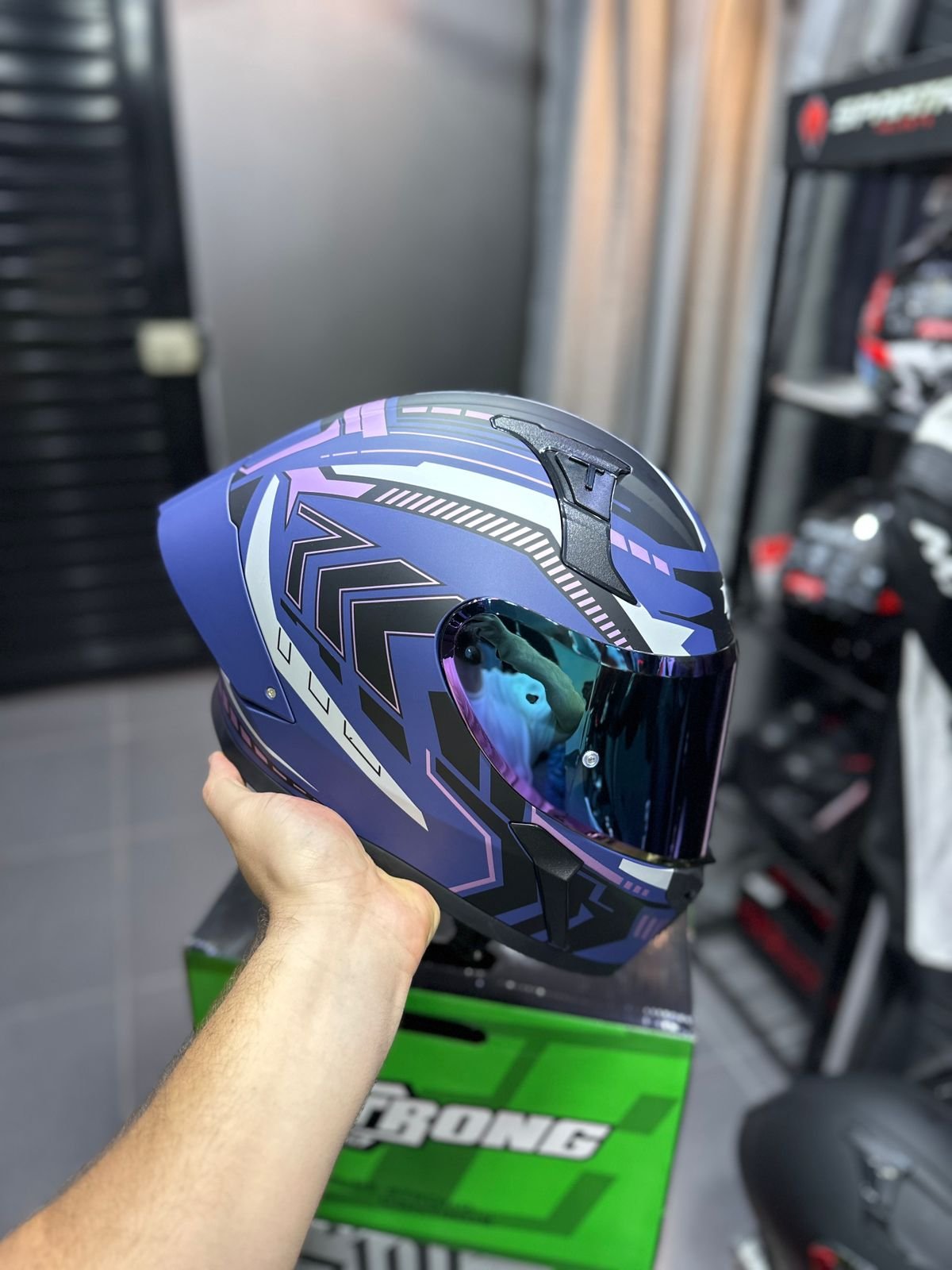 Casco Integral XTRONG Ranger Lineal Morado