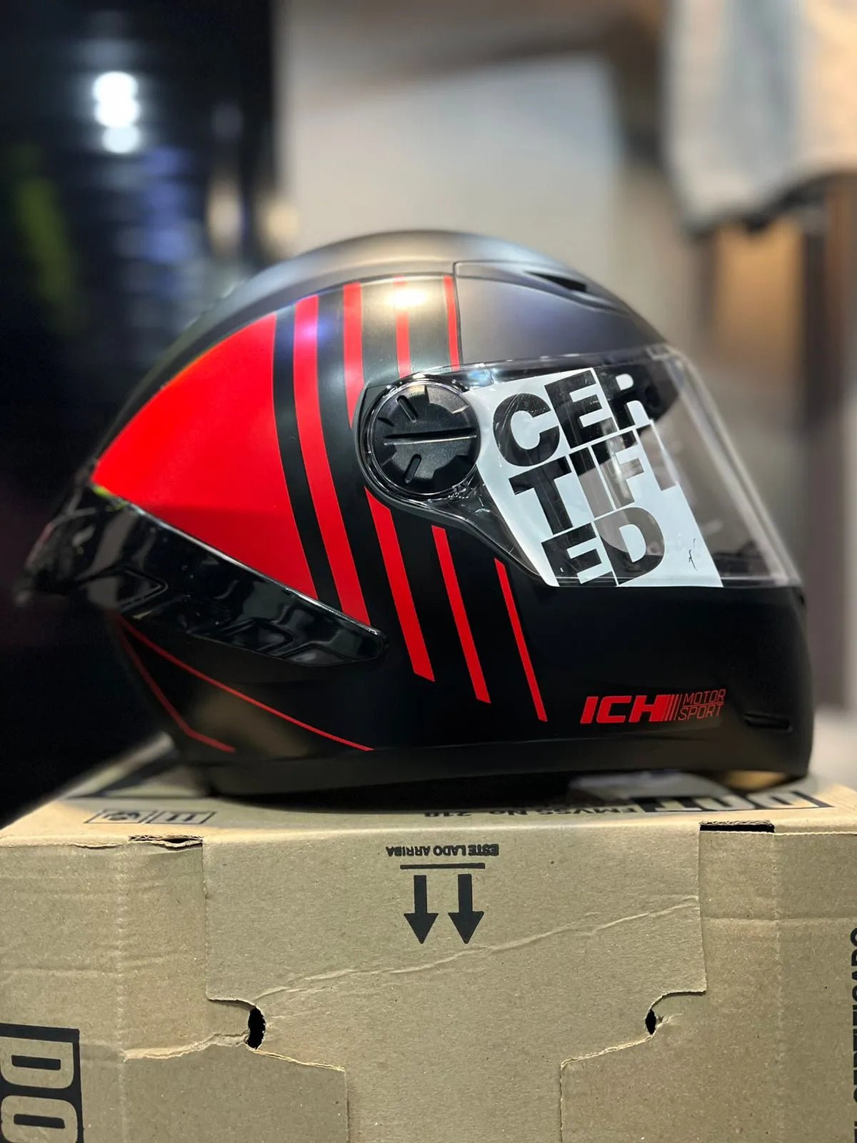 Casco Cerrado ICH 501SP Lauda Rojo