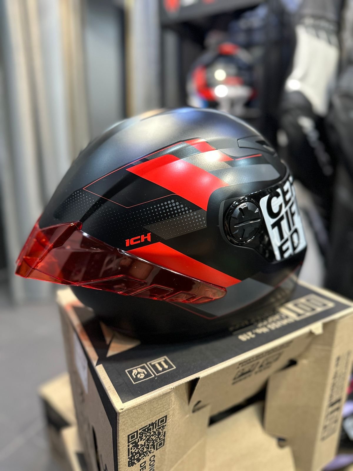 Casco Cerrado ICH 501SP Ruubir Rojo