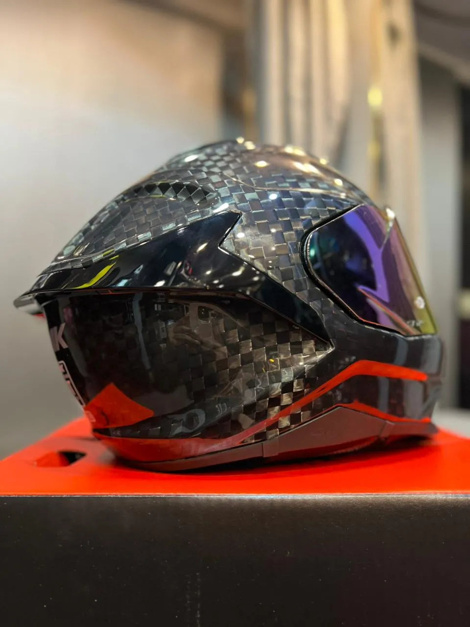 Casco SMK Titan Carbon