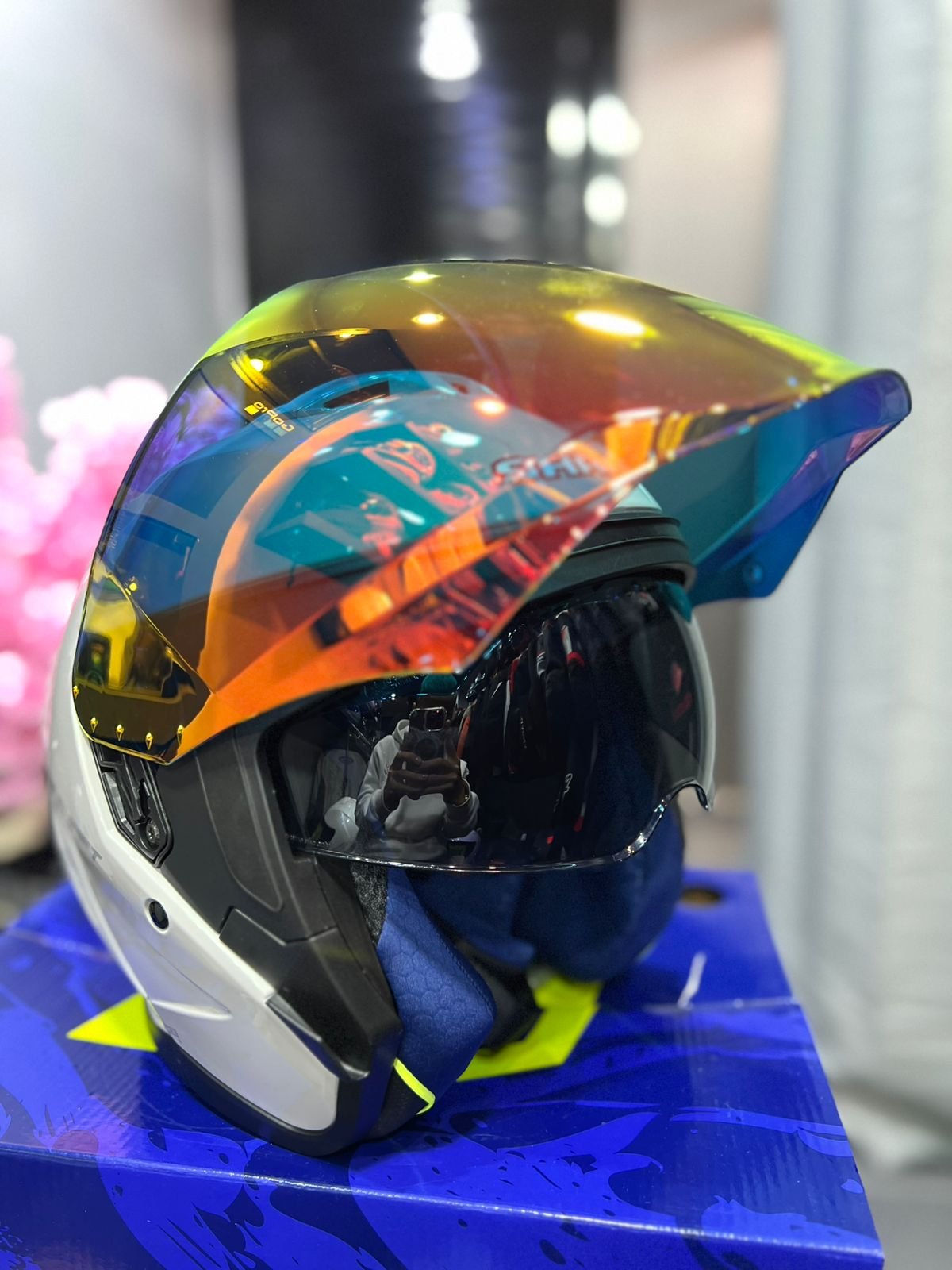 Casco SHAFT 246SP Solid Blanco Perlado