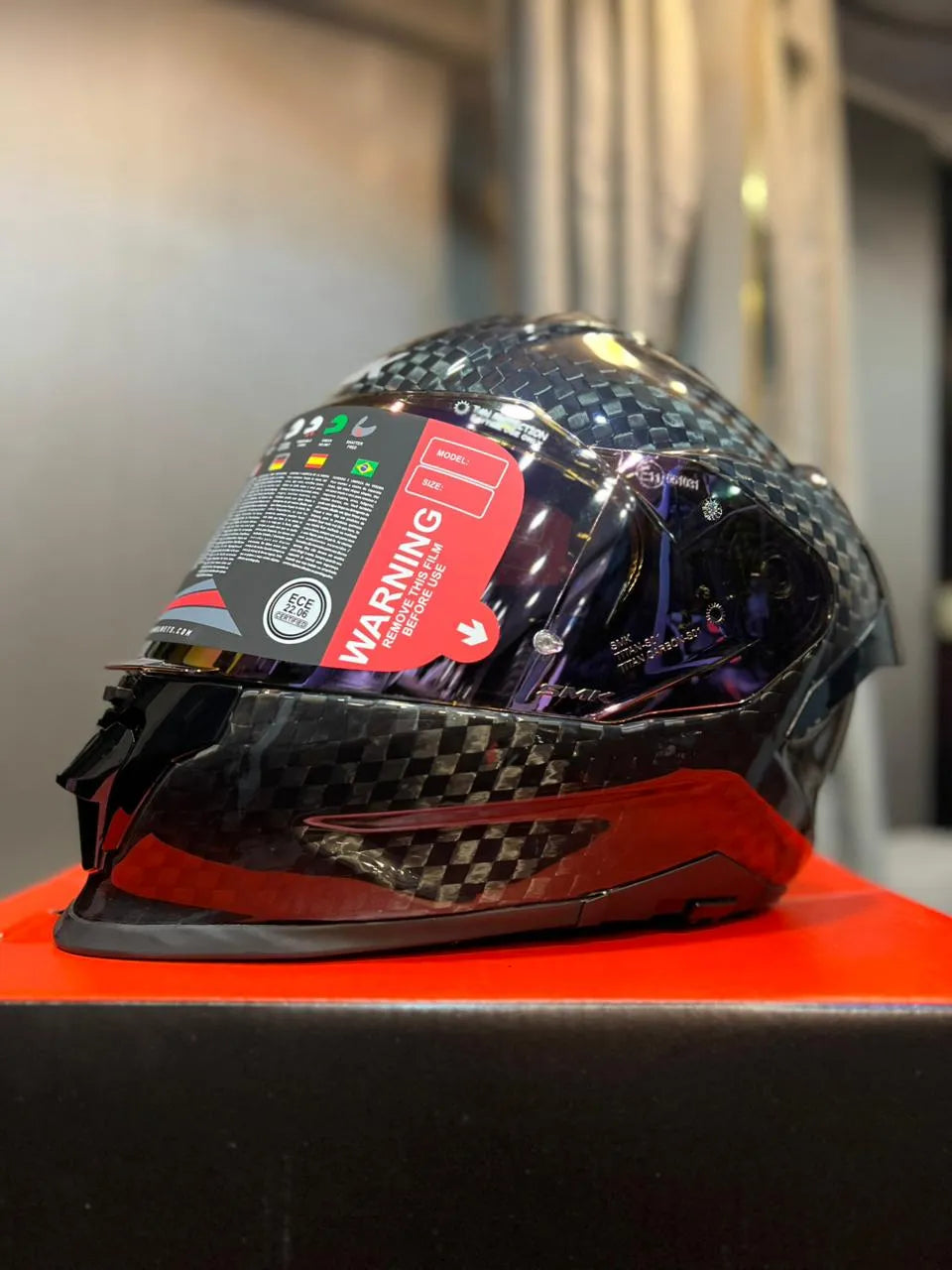 Casco SMK Titan Carbon