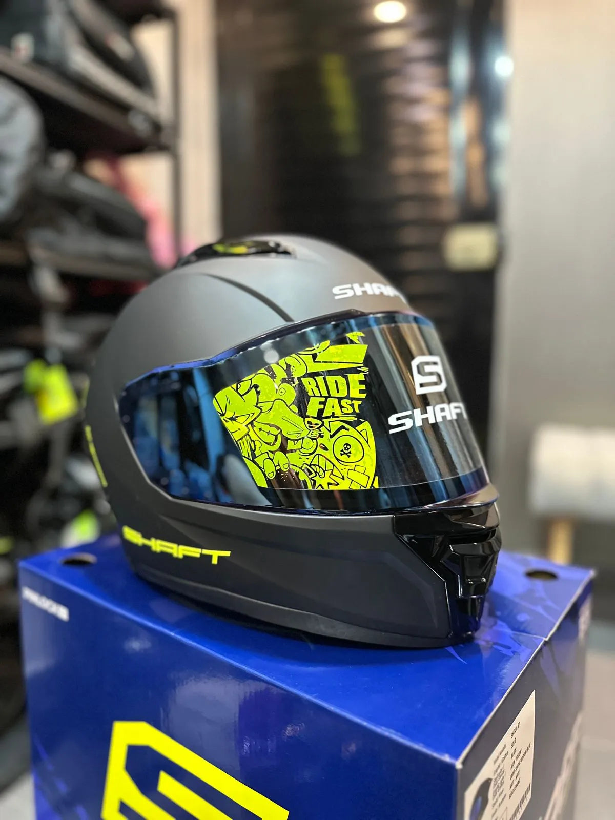Casco SHAFT 596sp Negro Amarillo Neon