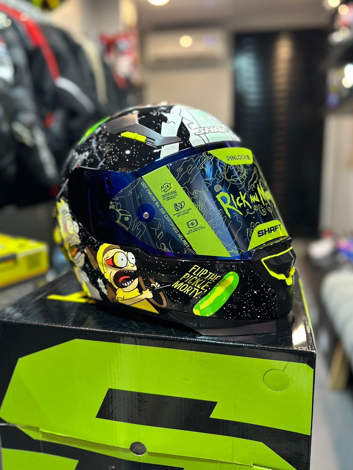 Casco Integral SHAFT 562R Rick and Morty