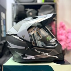 Casco XTRONG XTR 902 Gris